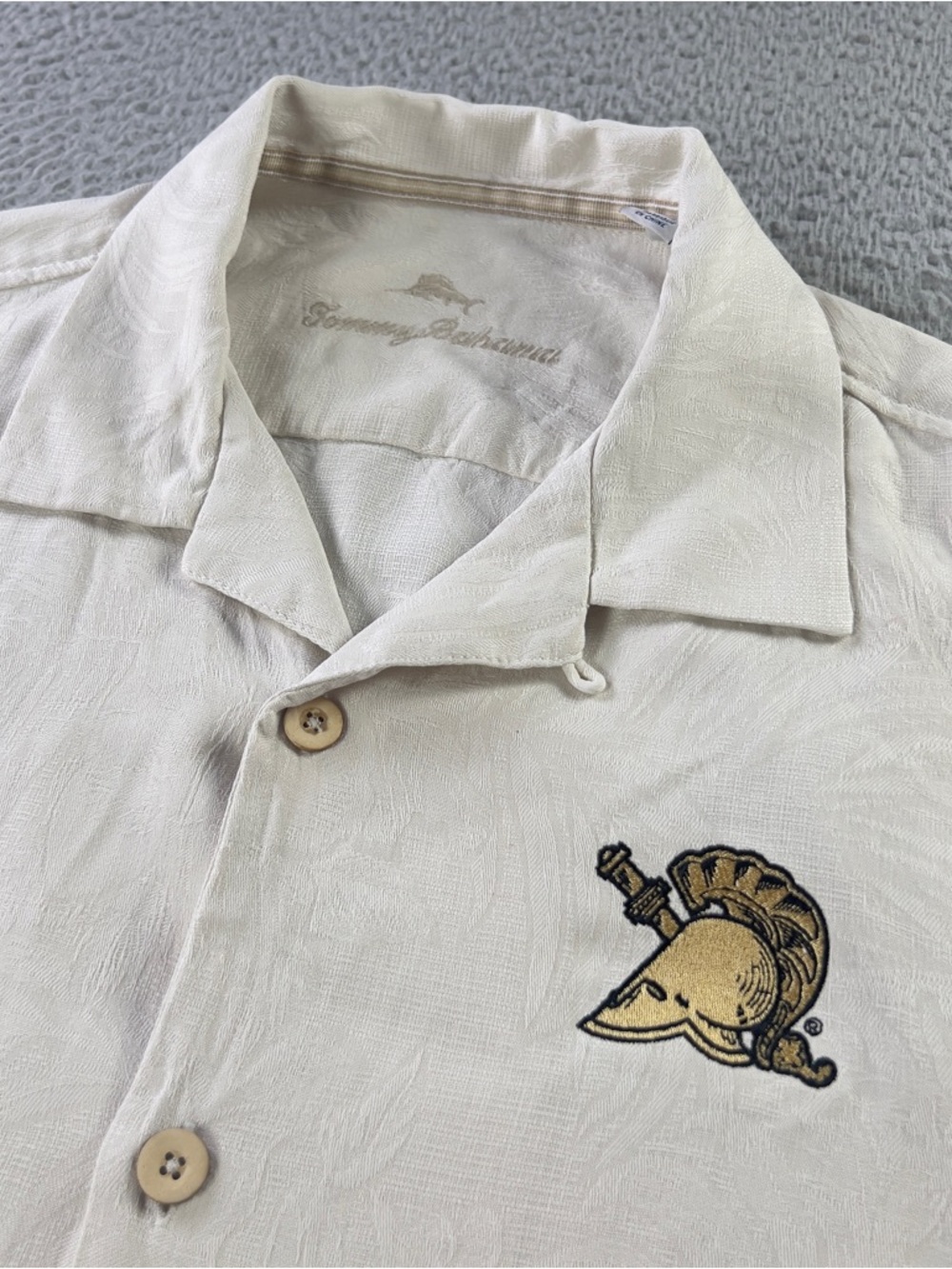 Tommy Bahama Tropic Isles Silk Camp Shirt Mens Medium Beige Embroidered